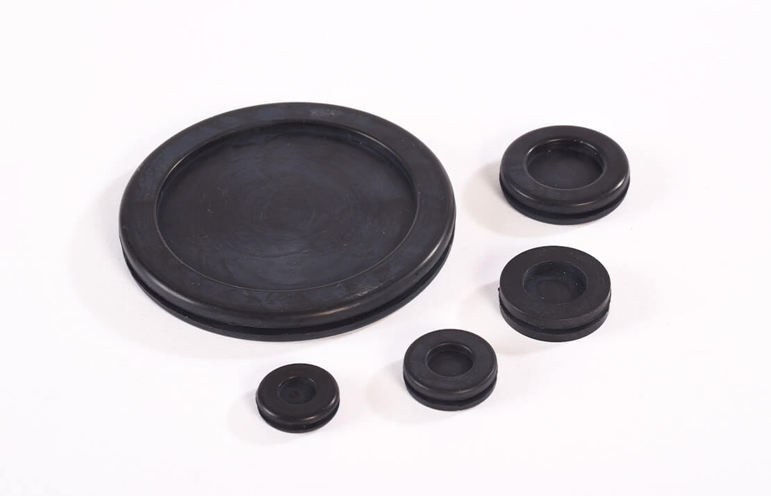 realizzazione passacavi per proteggere cavi elettrici o idraulici