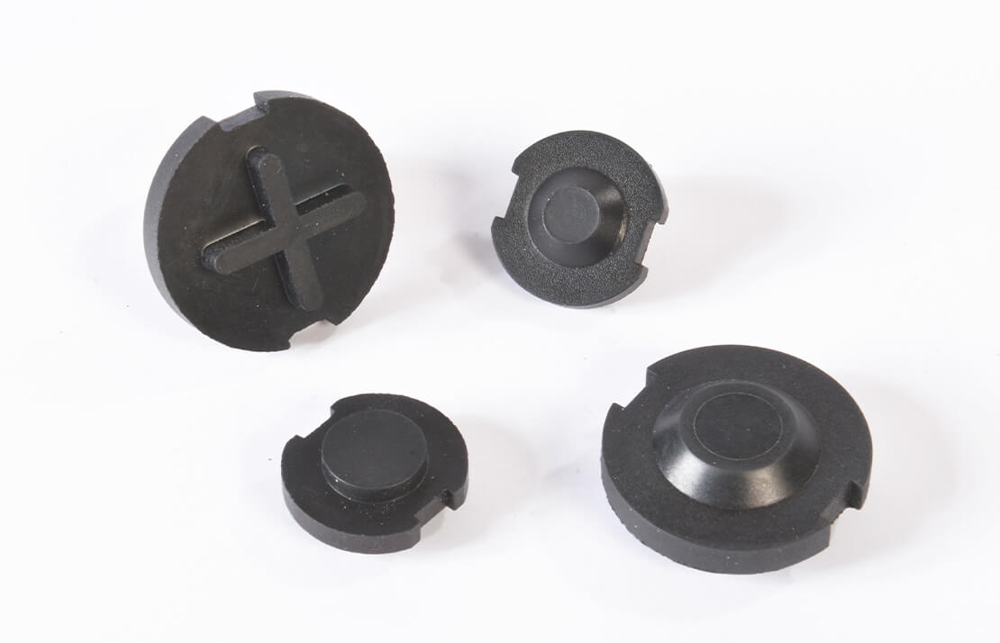 realizzazione tappi per componenti meccanici